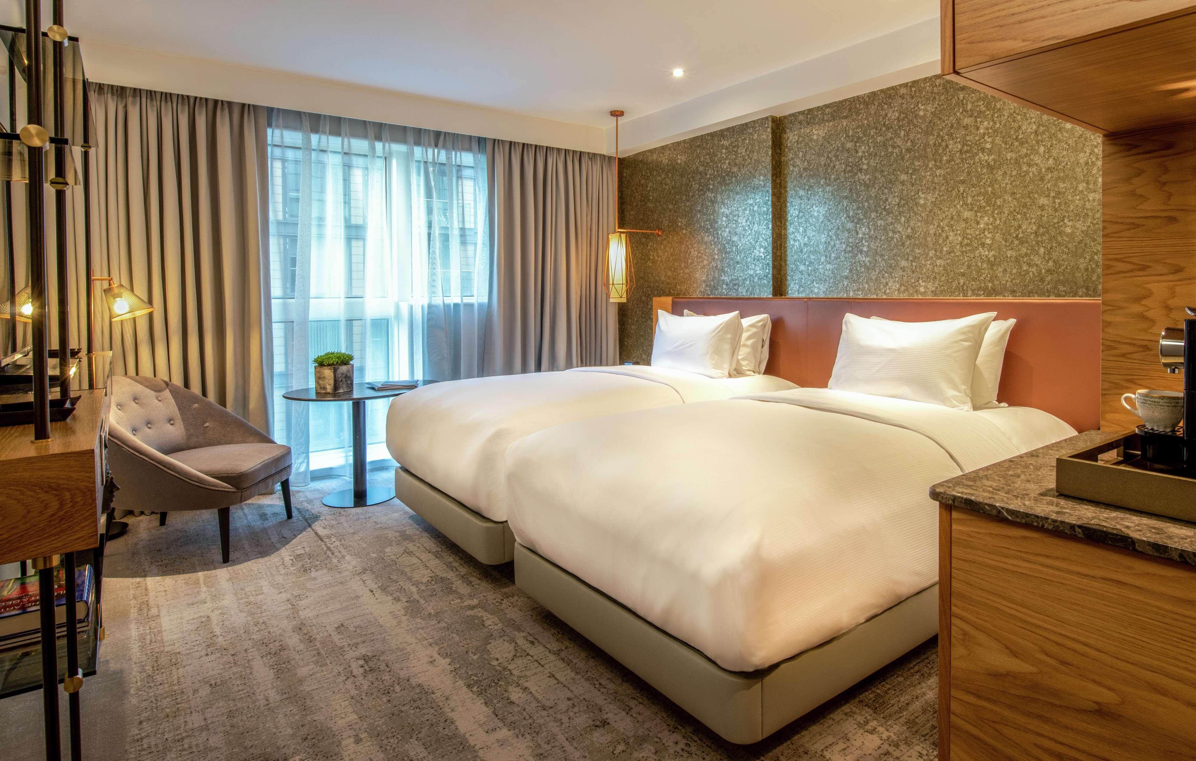 Hotel Lincoln Plaza London, Curio Collection By Hilton Esterno foto
