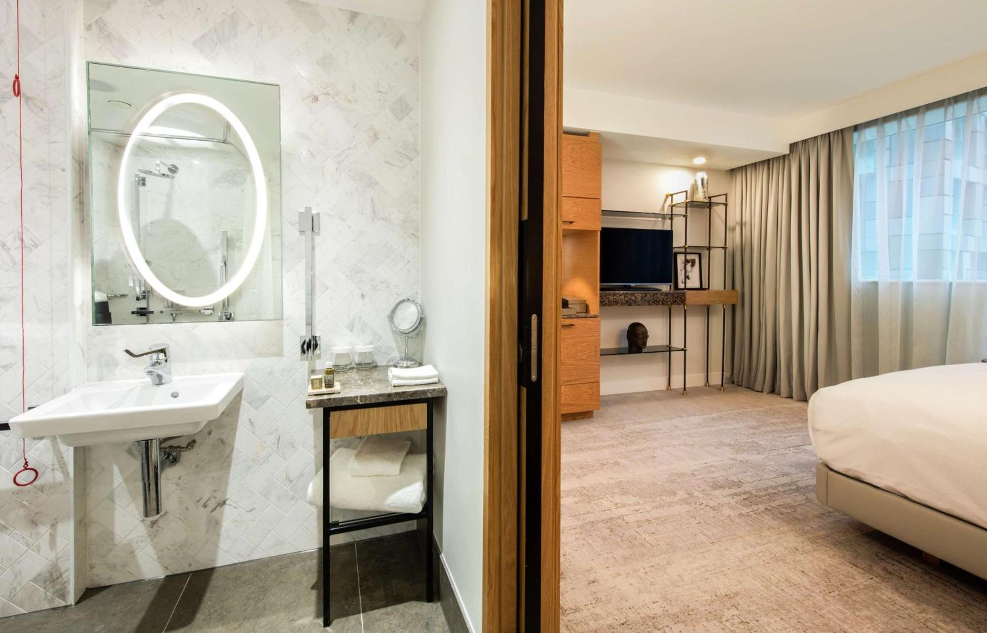 Hotel Lincoln Plaza London, Curio Collection By Hilton Esterno foto